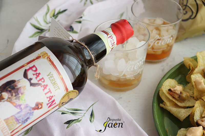 Patatas fritas con mejillones y vermut