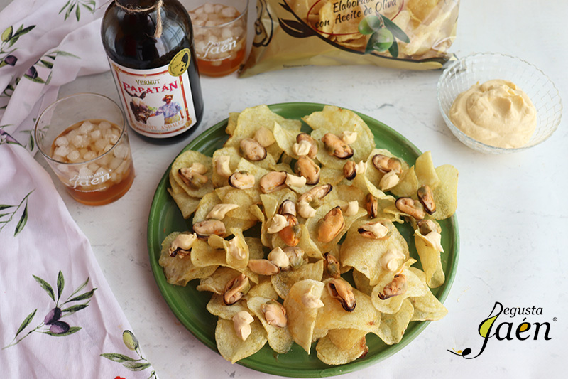 Patatas fritas con mejillones y vermut
