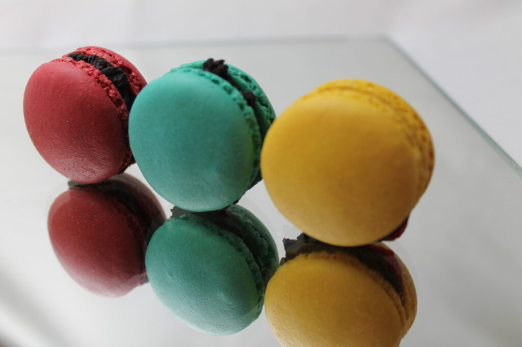 Macarons de morcilla con mermelada de pimientos asados 01