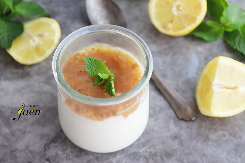 Cuajada con mermelada de limón