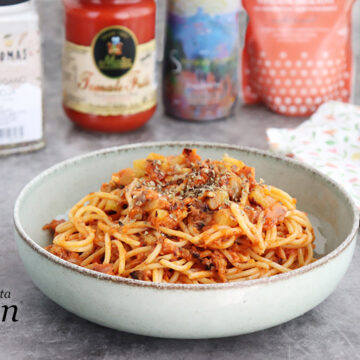 Imagen de la receta Espaguetis con verduras, atún y tomate frito