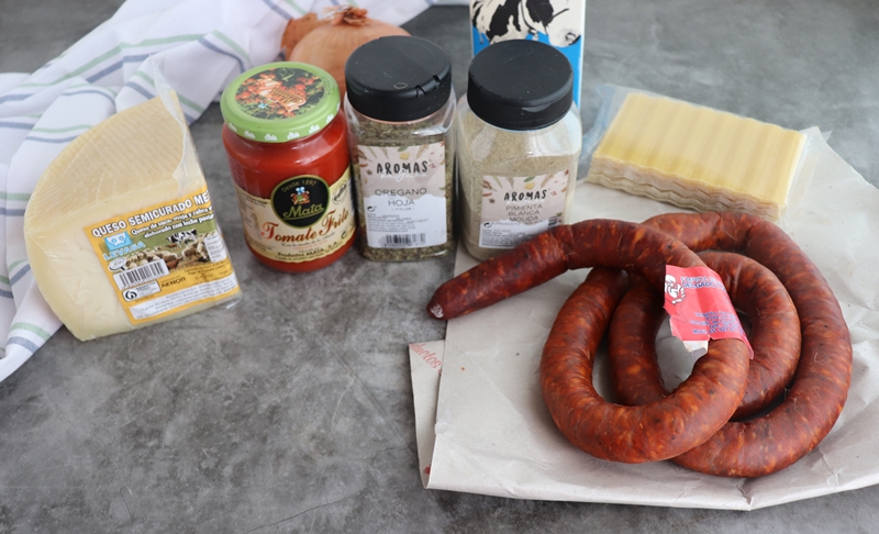 Lasaña de pollo y chorizo
