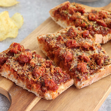 Imagen de la receta Panpizza de chorizo y queso