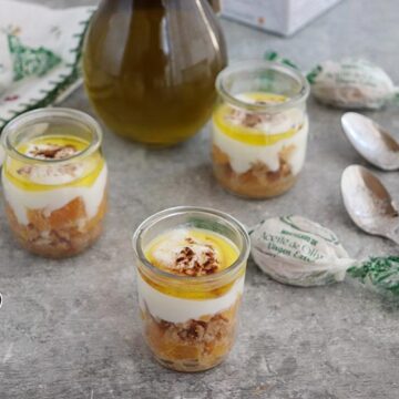 Imagen de la receta Vasitos de mantecados de aceite, naranja y yogur de cabra