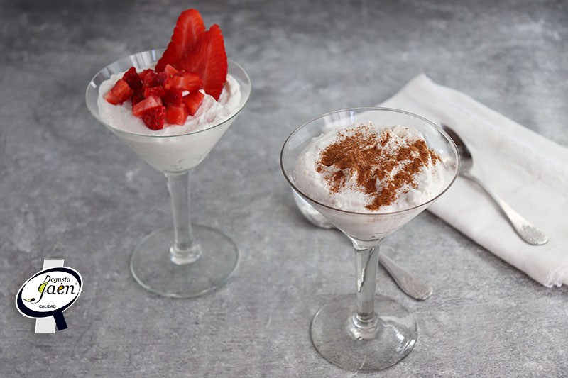 Mousse de requesón de cabra con canela