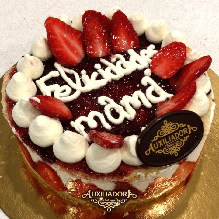 Imagen del producto Tartas personalizadas – Pastelería Cafetería Auxiliadora
