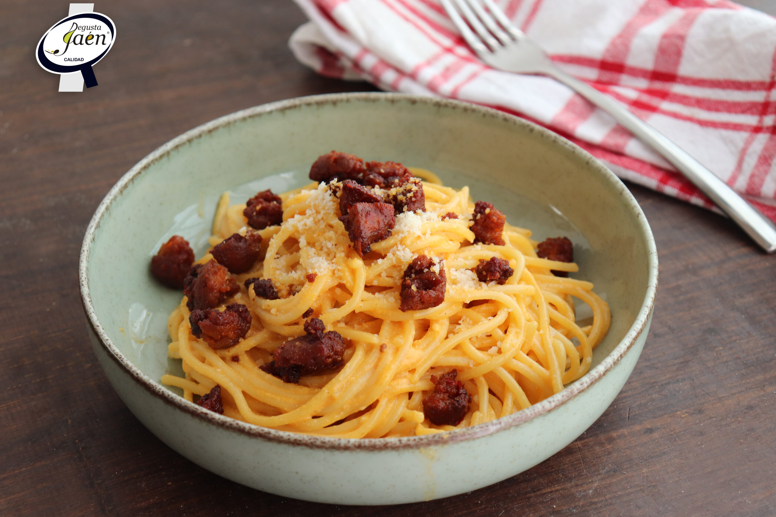 Espaguetis carbonara de chorizo