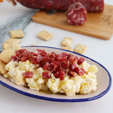Imagen de la receta Ensaladilla de salchichón con lactonesa de AOVE Picual