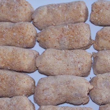 Imagen de Croquetas caseras de bacalao, merluza, jamón y pollo. Ver producto