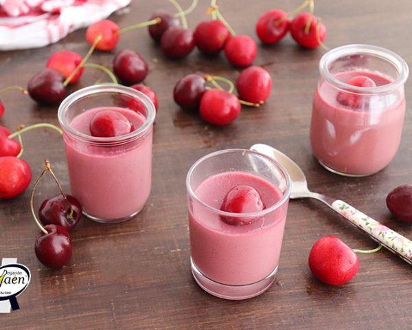 Cuajada de cerezas